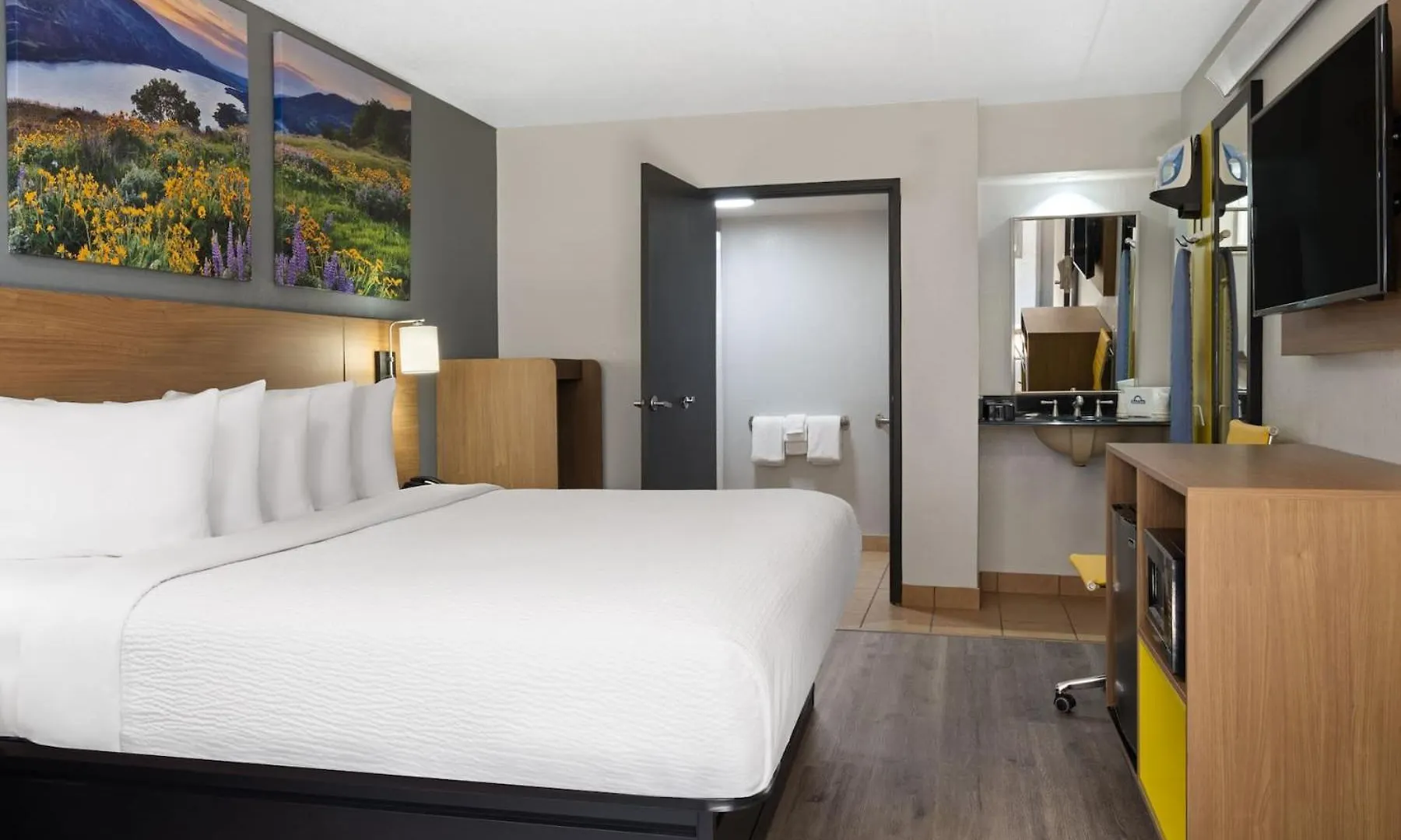 Days Inn By Wyndham Columbus Worthington Hotel