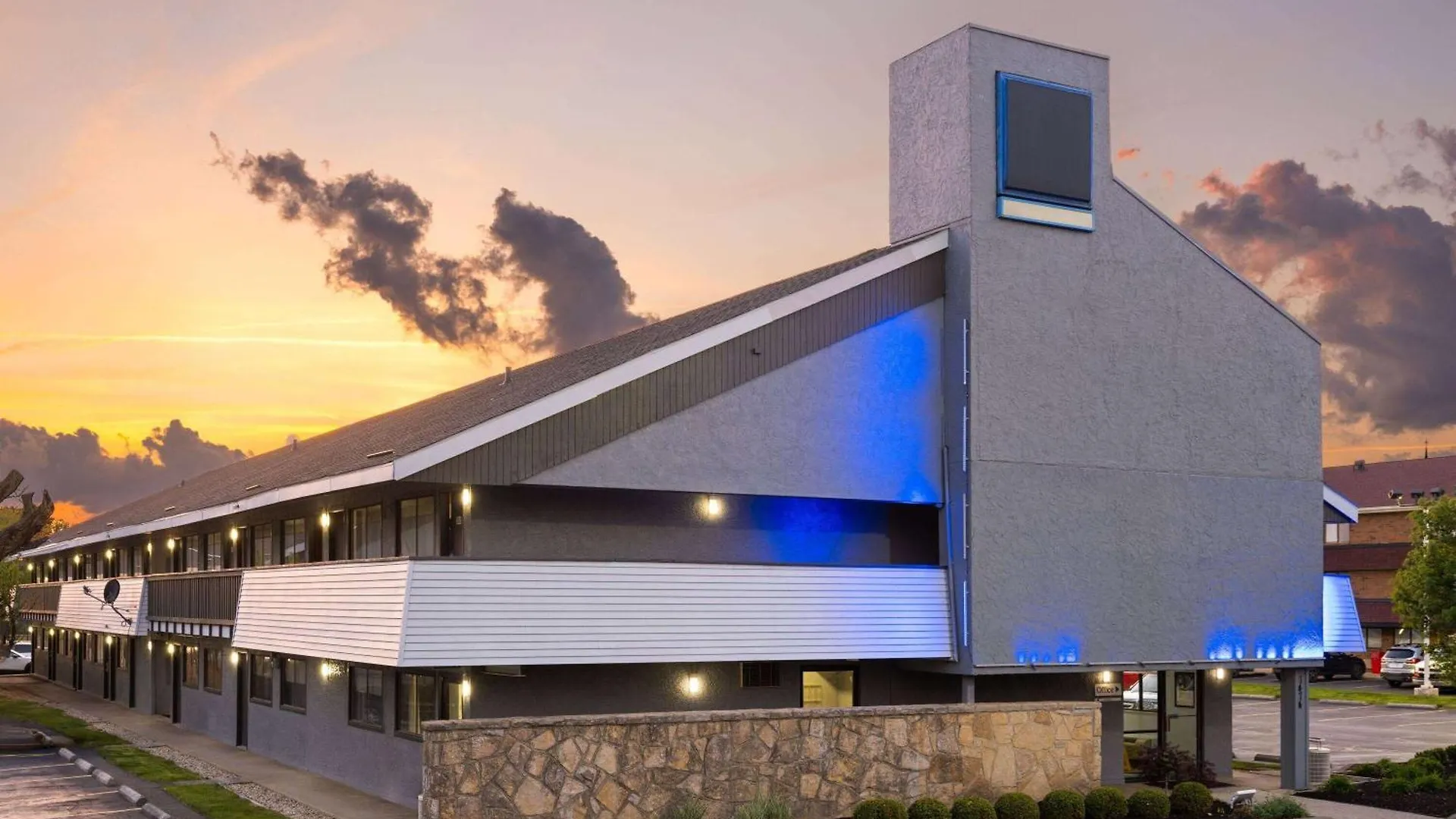 Days Inn By Wyndham Columbus Worthington