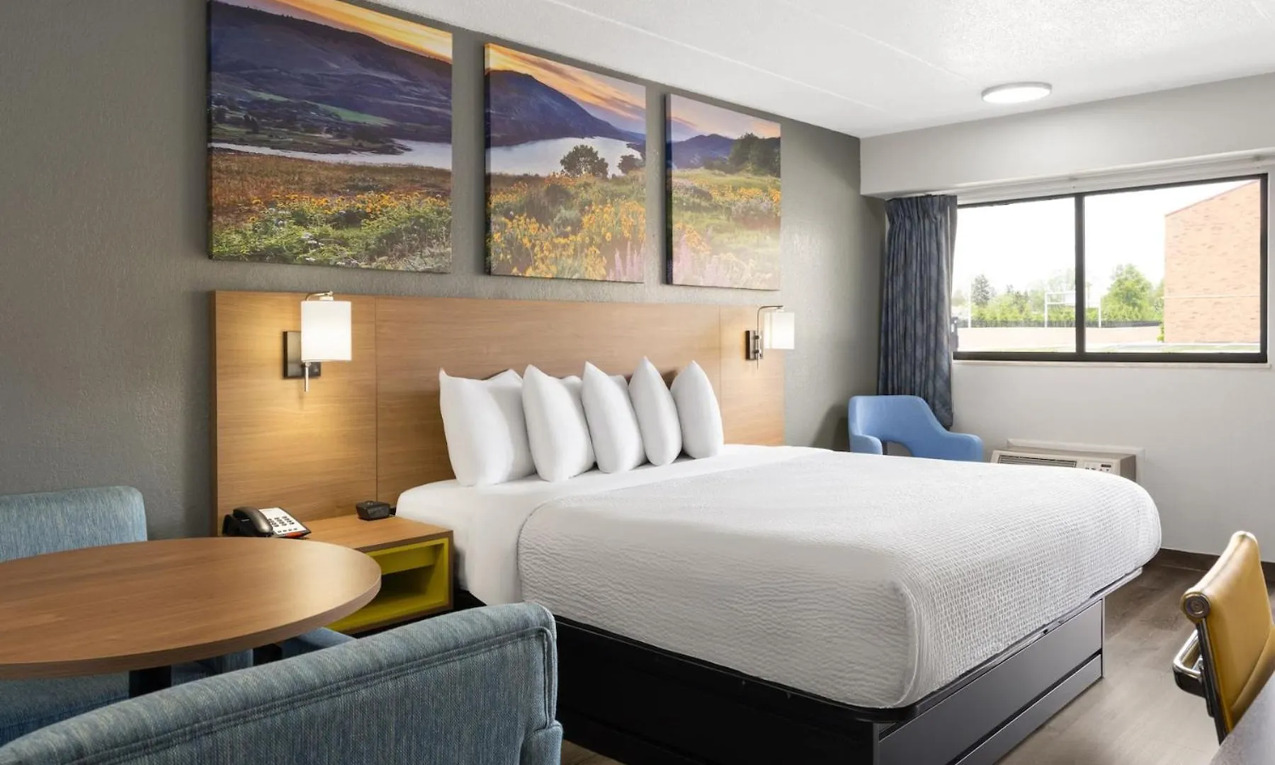 Days Inn By Wyndham Columbus Worthington USA