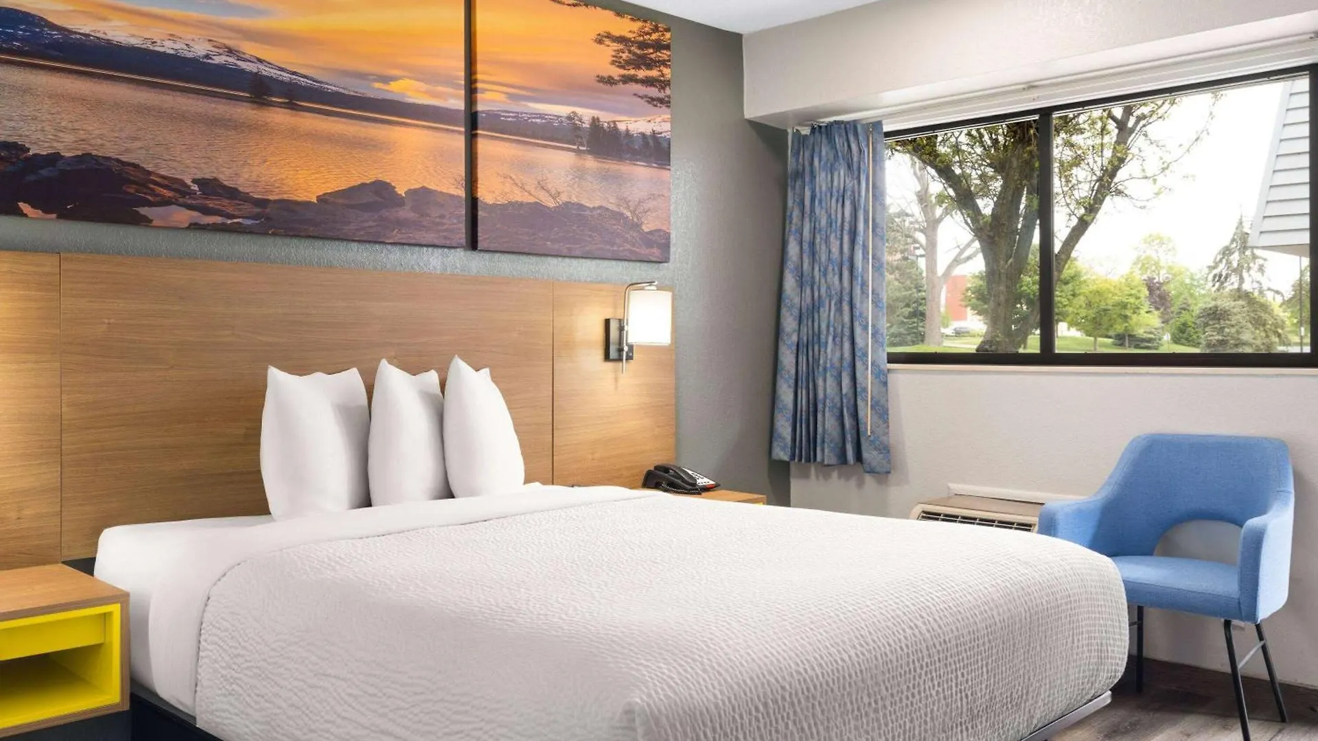 Days Inn By Wyndham Columbus Worthington 2*,  USA